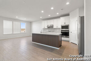 4015 Wild Bloom Rd in Seguin, TX - Building Photo - Building Photo