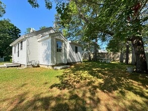 40 Bradford Rd in West Yarmouth, MA - Building Photo - Building Photo