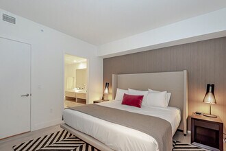 4010 S Ocean Dr in Hollywood, FL - Building Photo - Building Photo