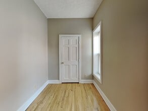 1394 Indianola Ave in Columbus, OH - Building Photo - Building Photo