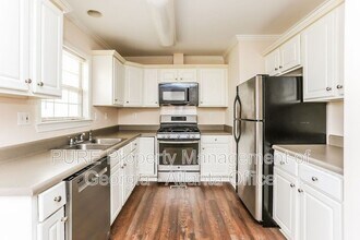 1934 Ivy Glen Dr in Smyrna, GA - Building Photo - Building Photo