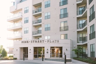 Pine Street Flats in Nashville, TN - Foto de edificio - Building Photo