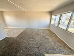 1906 Diana Dr in Loveland, CO - Building Photo - Building Photo