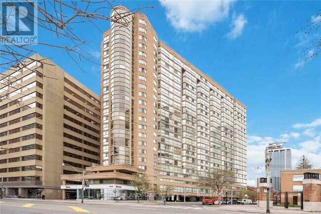 1055-1055 Bay St. in Toronto, ON - Building Photo - Building Photo