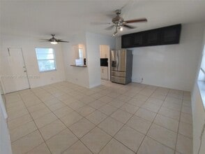 2225 Polk St, Unit 2A in Hollywood, FL - Building Photo - Building Photo