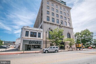 1 W Main St in Norristown, PA - Building Photo - Building Photo