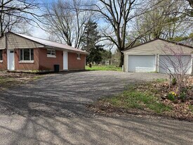 4253 S Lakeshore Dr in Mentone, IN - Building Photo