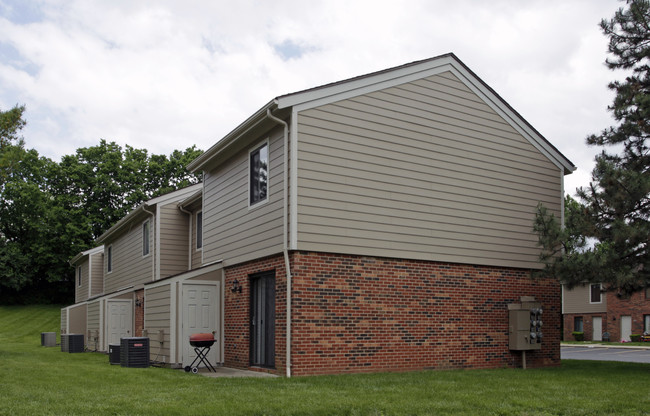 Franklin Court Apartments in Franklin, OH - Building Photo - Building Photo