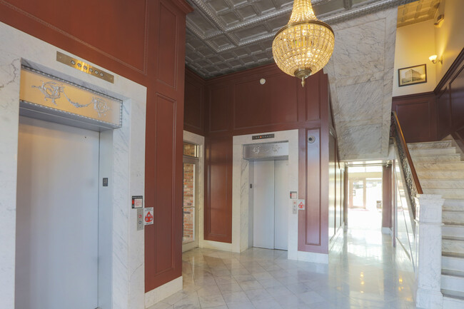150 E Main St, Unit 403 in Columbus, OH - Building Photo - Building Photo