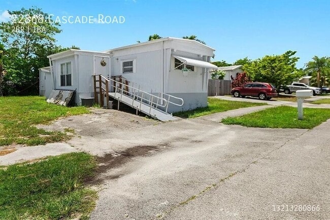 22868 Cascade Rd in Boca Raton, FL - Building Photo - Building Photo