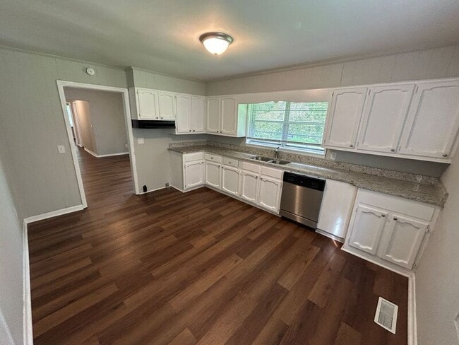 5524 Rockdale Rd in Bessemer, AL - Building Photo - Building Photo