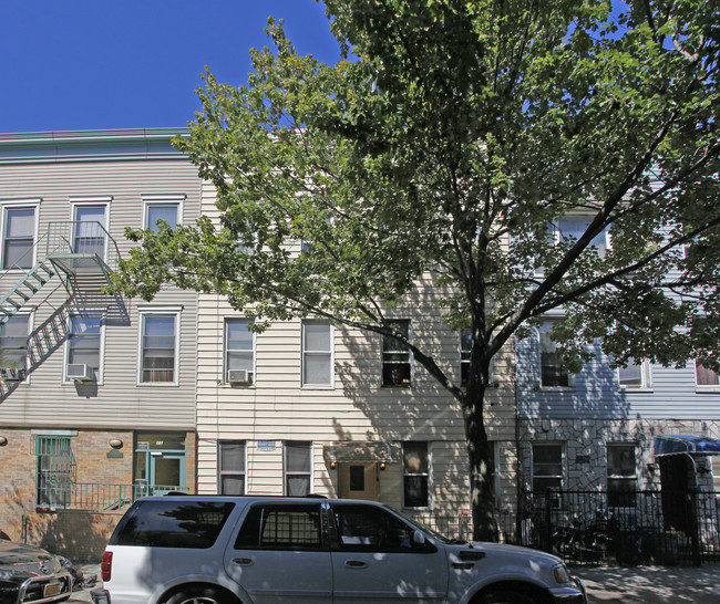 15 Locust St in Brooklyn, NY - Building Photo - Building Photo