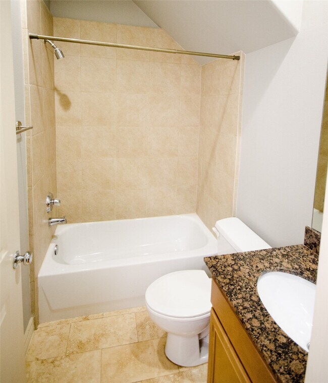 3802 Center Plaza Dr in Houston, TX - Building Photo - Building Photo