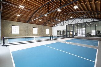 Campus Courtyard in Rexburg, ID - Foto de edificio - Building Photo