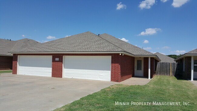 610 N Englewood Ave in Lubbock, TX - Building Photo - Building Photo