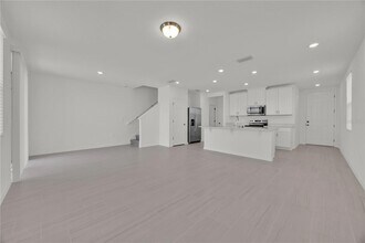 16382 Bird of Paradise Ave, Unit 10 in Clermont, FL - Building Photo - Building Photo