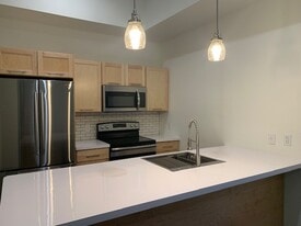 921 N 3rd St, Unit 1