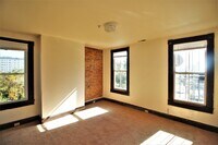 223 E Preston St photo'