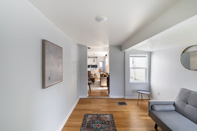 1121 Laurel St in Indianapolis, IN - Building Photo - Building Photo