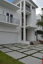 8290 NW 34th St in Doral, FL - Building Photo - Building Photo