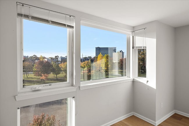 2028 Pine St in Detroit, MI - Building Photo - Building Photo