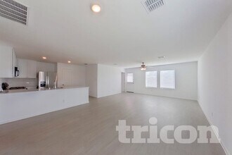 1637 Baugh St in McKinney, TX - Foto de edificio - Building Photo