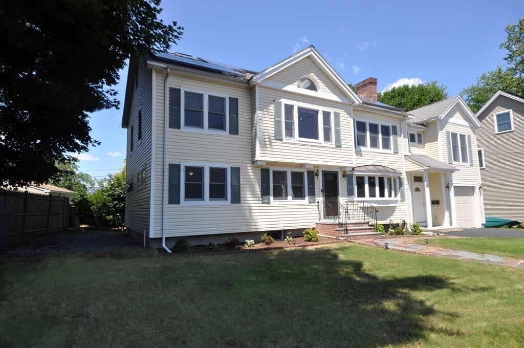 11 Garrison Rd in Arlington, MA - Building Photo