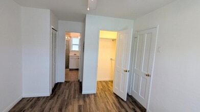 201 N Florence St, Unit 201-C in Burbank, CA - Foto de edificio - Building Photo