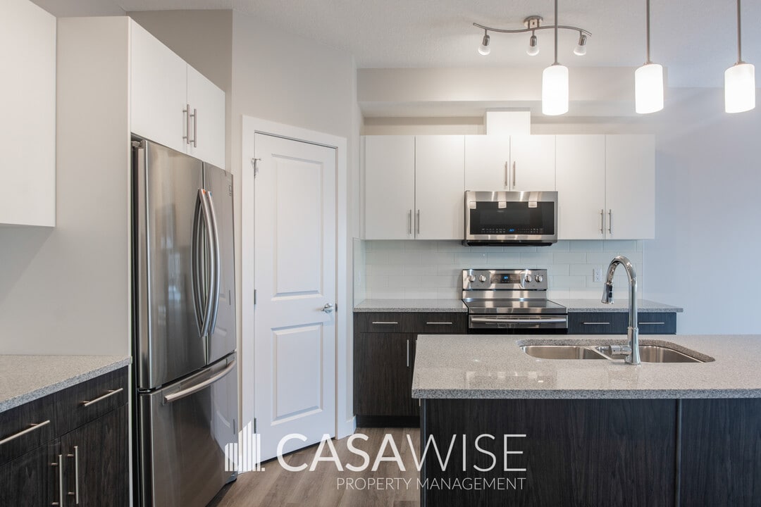 172 Awentia St in Leduc, AB - Building Photo
