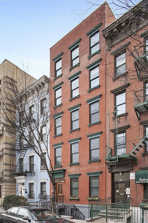 206 E 75th St in New York, NY - Building Photo