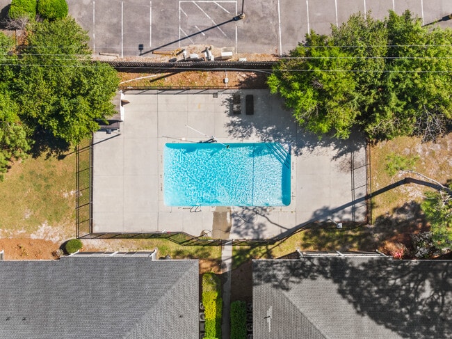 4507 Holly Tree Rd in Wilmington, NC - Foto de edificio - Building Photo