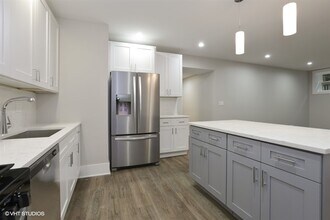 639 W Deming Pl-Unit -G in Chicago, IL - Building Photo - Building Photo