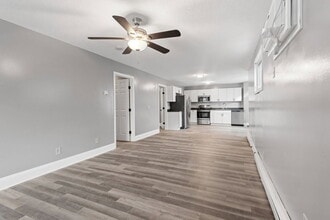 2407 Buchanan St NE in Minneapolis, MN - Building Photo - Building Photo