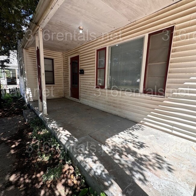 1810 S Gold St in Wichita, KS - Foto de edificio - Building Photo