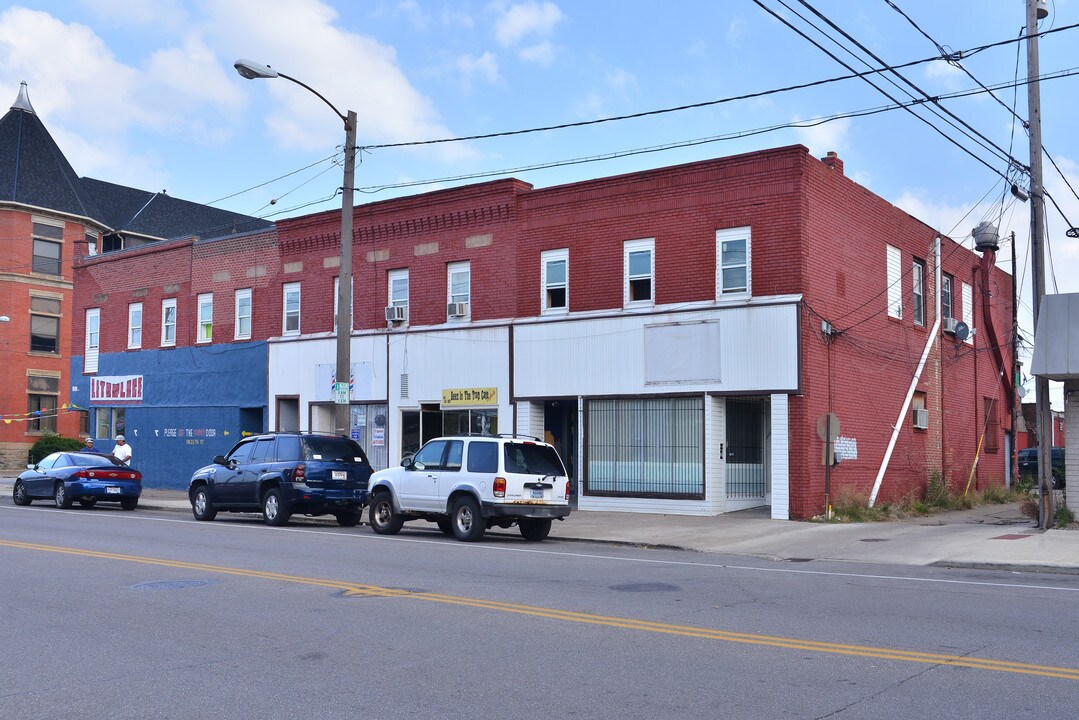 2811 Pearl Ave in Lorain, OH - Building Photo