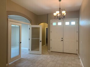 801 Cypress Meadows Ln in Las Vegas, NV - Building Photo - Building Photo