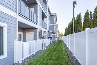 Cameo Flats in Spokane Valley, WA - Building Photo - Building Photo