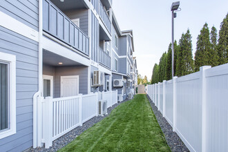 Cameo Flats in Spokane Valley, WA - Building Photo - Building Photo