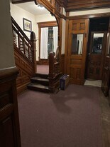 2204 Grand Ave S in Minneapolis, MN - Building Photo