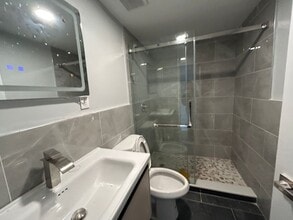 430 Dickinson St in Philadelphia, PA - Building Photo - Building Photo