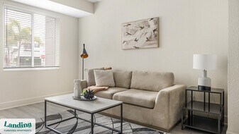 9650 52nd Ave E in Palmetto, FL - Building Photo