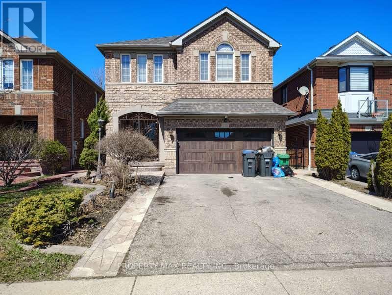 12 Blackcherry Ln in Brampton, ON - Building Photo