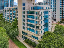 525 E Jackson St, Unit 608 in Orlando, FL - Building Photo
