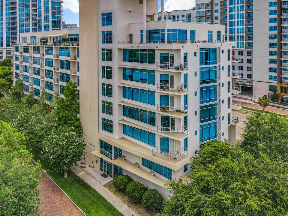 525 E Jackson St, Unit 608 in Orlando, FL - Building Photo