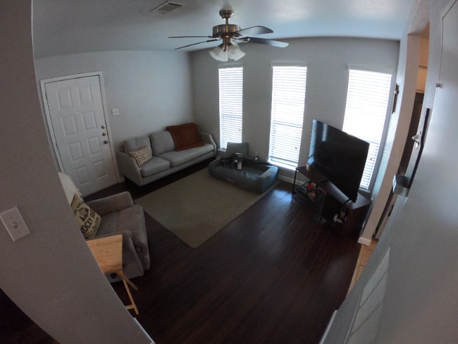 404 Manuel Dr