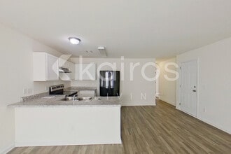 705 E Butler Ln in Florence, SC - Building Photo - Building Photo