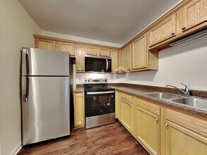 71 Wolf Creek Ln in Lillington, NC - Foto de edificio - Building Photo