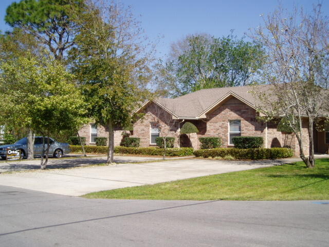 property at 879 Fairview Dr