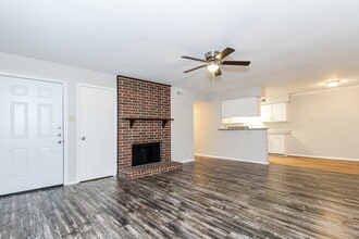 1008 Autumn Oak Dr in Denton, TX - Building Photo - Building Photo