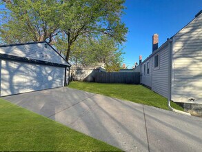 22236 Lyndon St in Detroit, MI - Building Photo - Building Photo